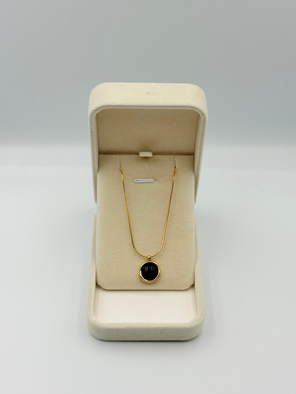 Onyx Oval Pendant Necklace