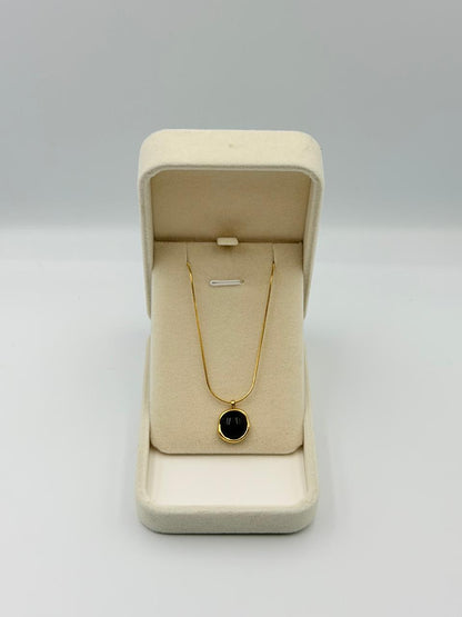 Onyx Oval Pendant Necklace