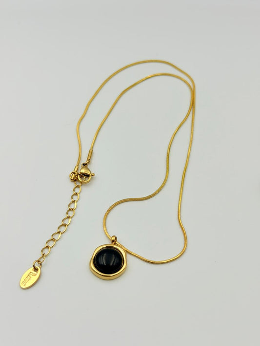 Onyx Oval Pendant Necklace